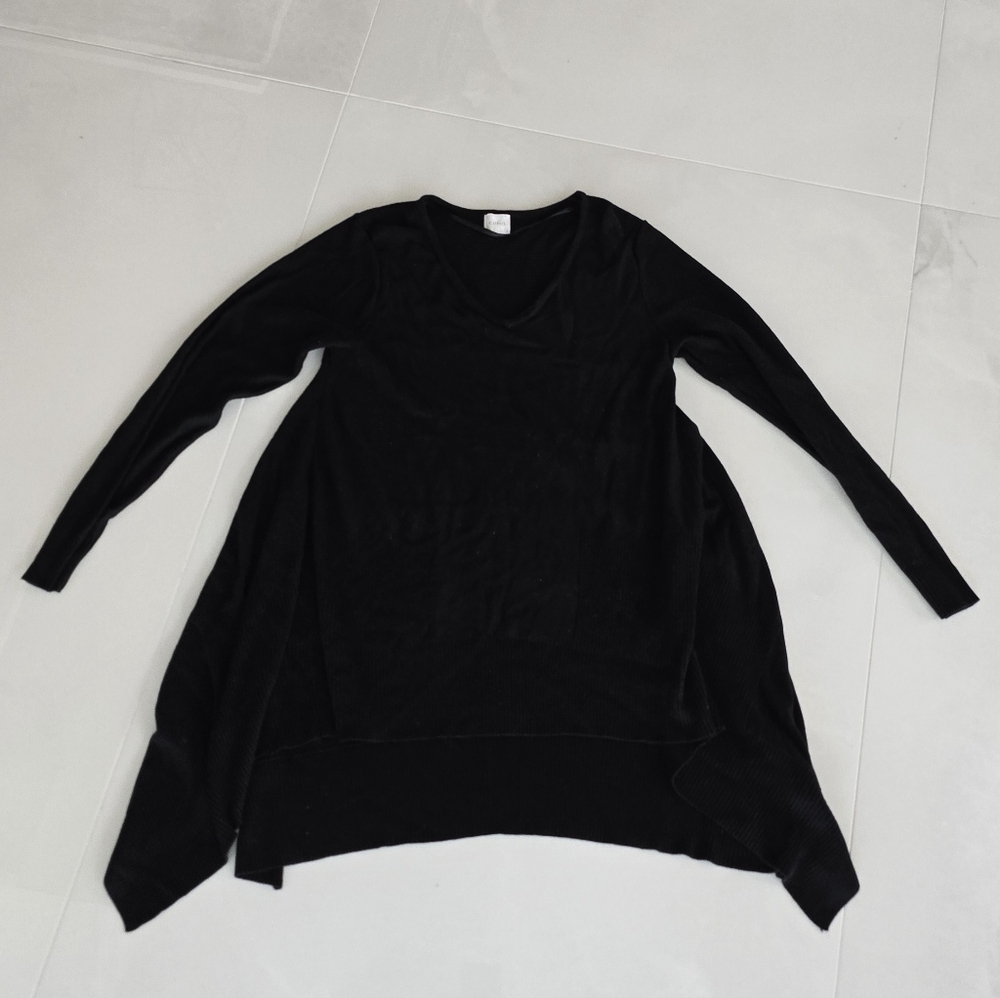 Cupio Black V-Neck Tunic Sweater